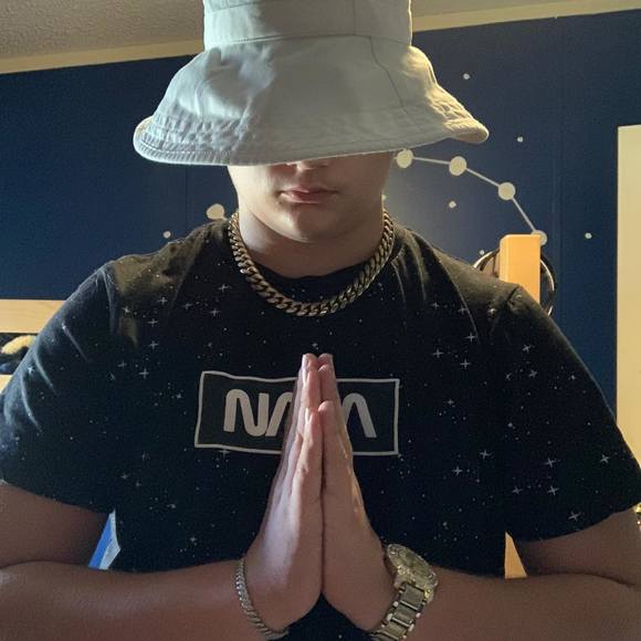 Meet your Posher, Jayden - Picture 1 of 1